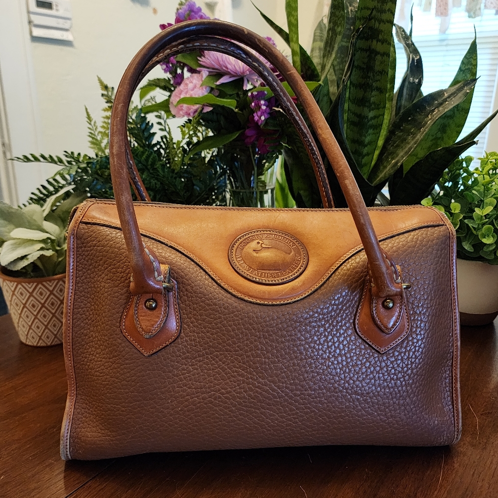 Vintage 1980's Dooney & Bourke Leather Purse, Used GREAT Condition